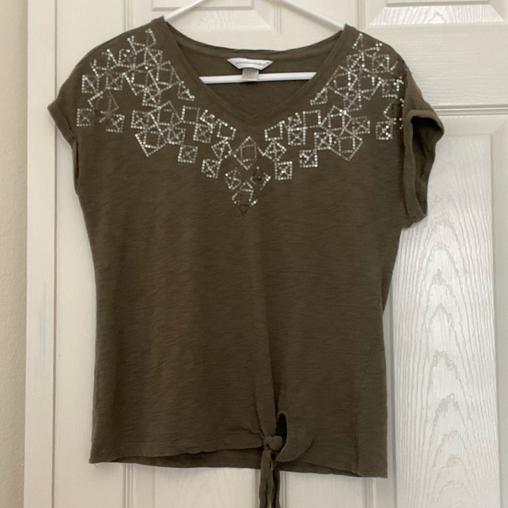 CHRISTOPHER & BANKS V-Neck Top Embellished Front Tie Size Small
